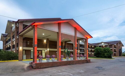 Гостиница Red Roof Inn and Suites Bossier City в Бошьер Сити