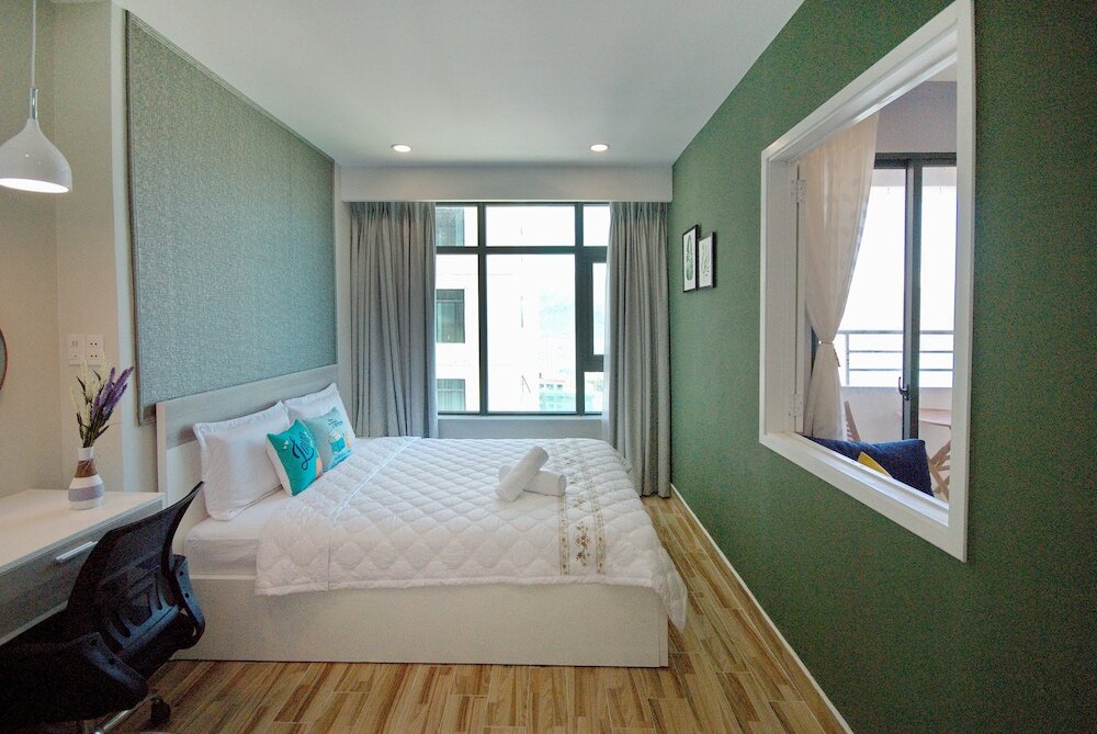 Фото Handy Beachfront Apartment