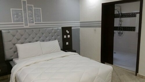 Гостиница Eifell's Hotel's в Абиджане