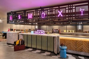 Гостиница Moxy Solo