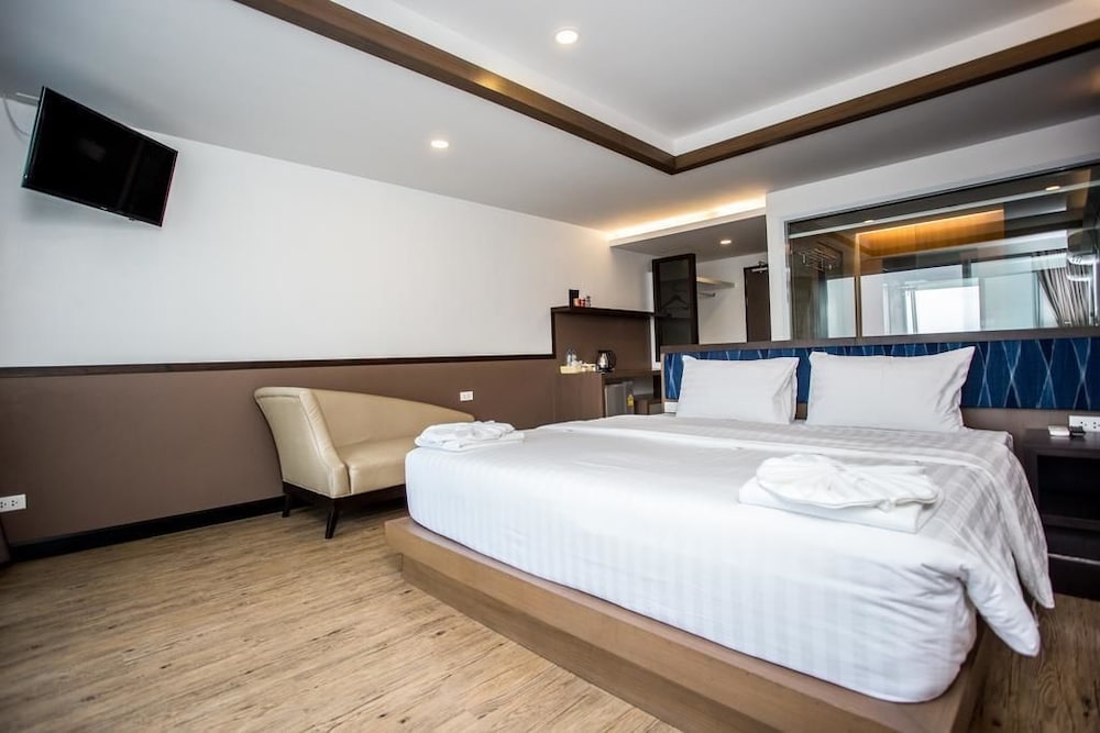 Фото Blu Hotel Nakhon Phanom