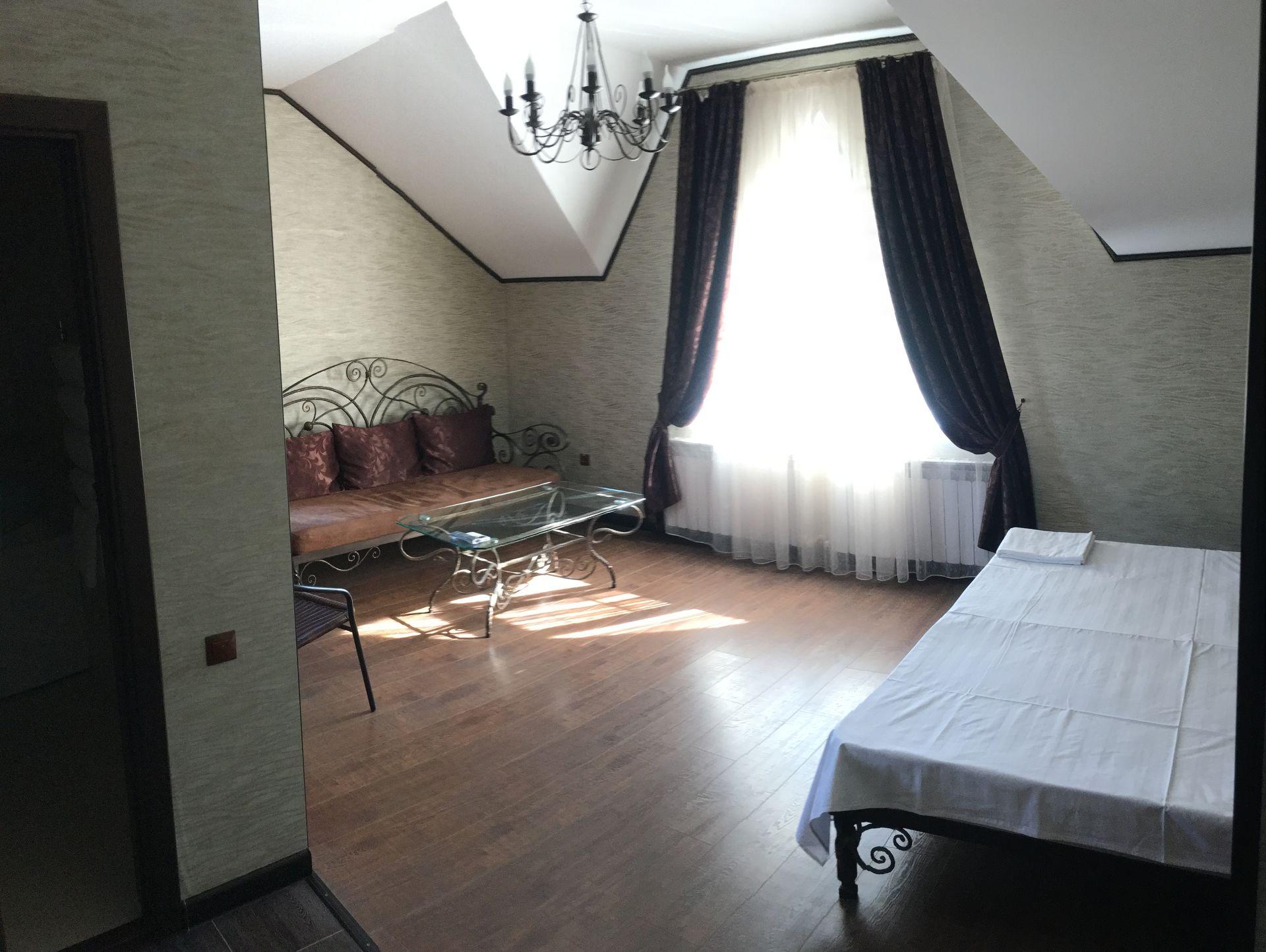 Фото Красный замок