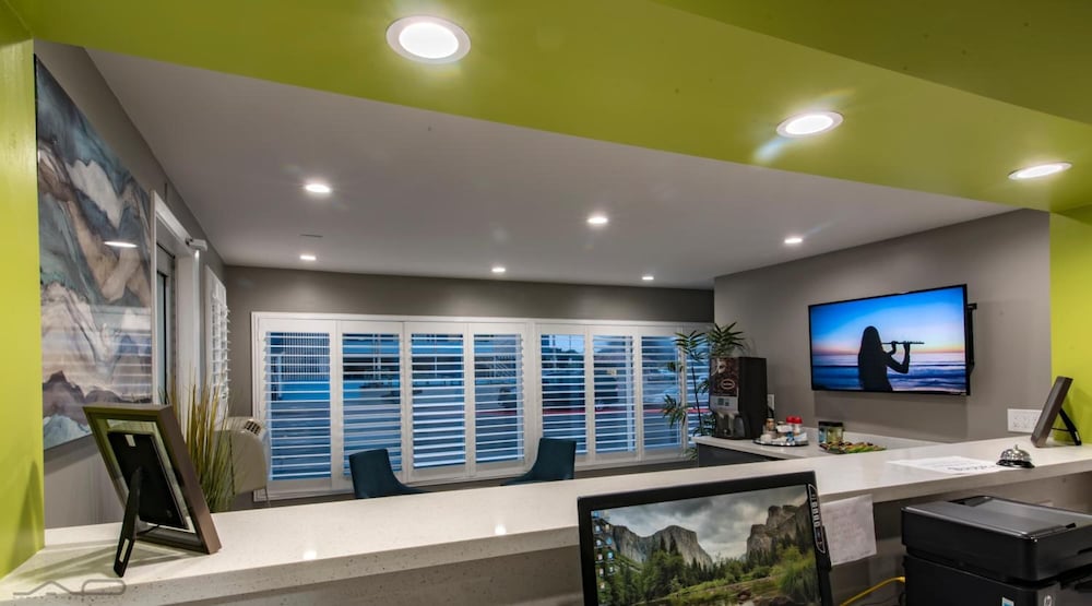 Фото SeaScape Inn - A FairBridge Hotel