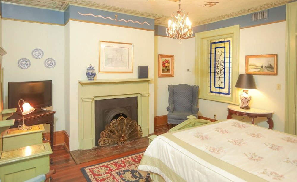 Фото 17Hundred90 Inn and Restaurant