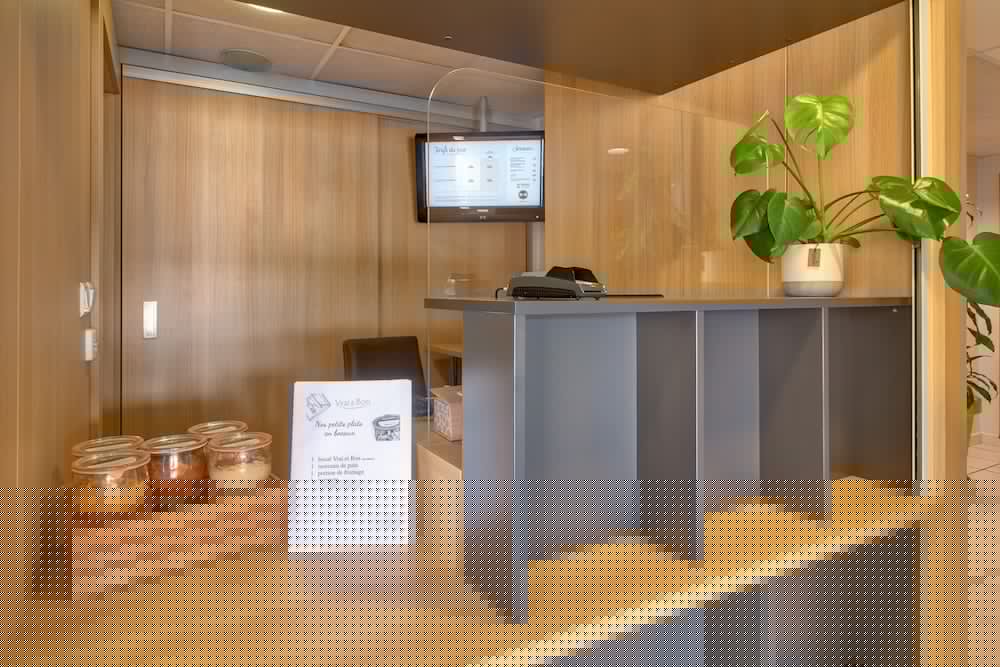 Фото B&b Hotel Pau Lescar