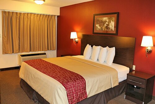 Hotel Red Roof Inn Michigan City, Michigan City, photo