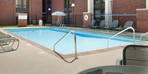 Гостиница Best Western Plus Indianapolis North at Pyramids