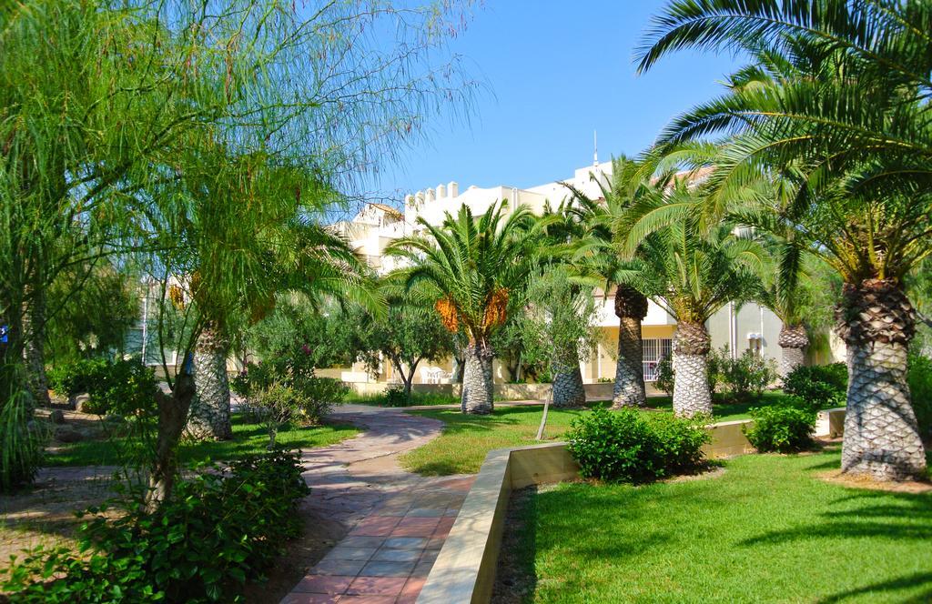 Фото Apartamentos Moguima