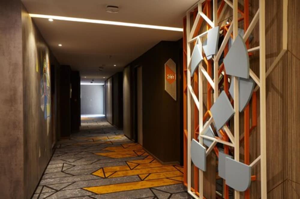 Фото Ibis Styles Medan Pattimura