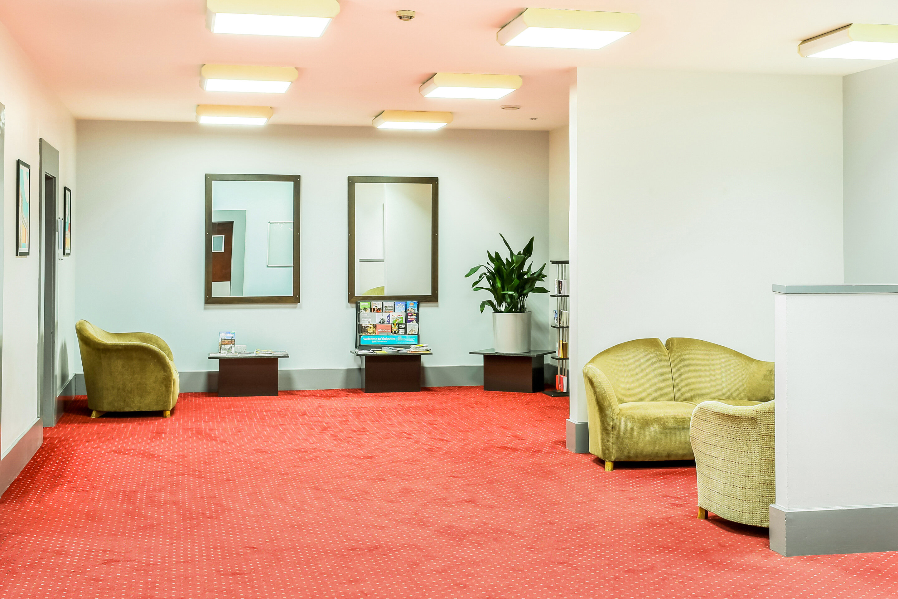 Фото Oyo Flagship Sheffield City Centre