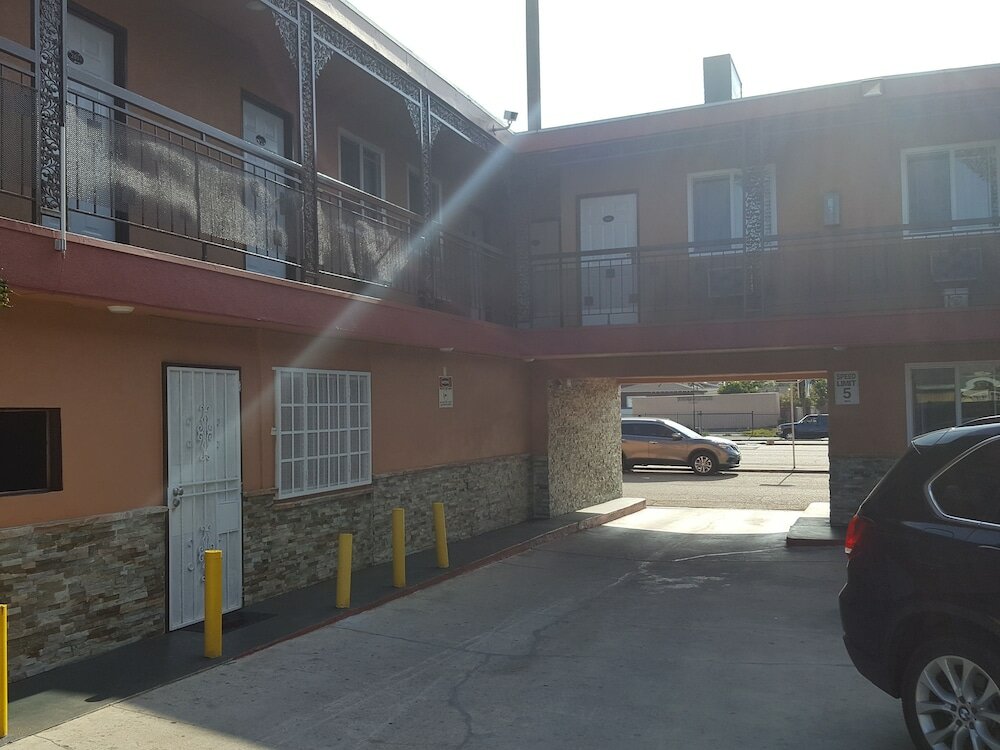 Фото Travel Inn Motel