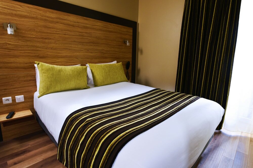 Фото Hotel Apolonia Paris Mouffetard