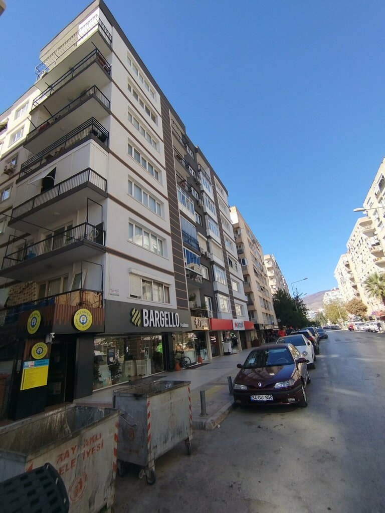 Household appliances store Isikhan, Izmir, photo