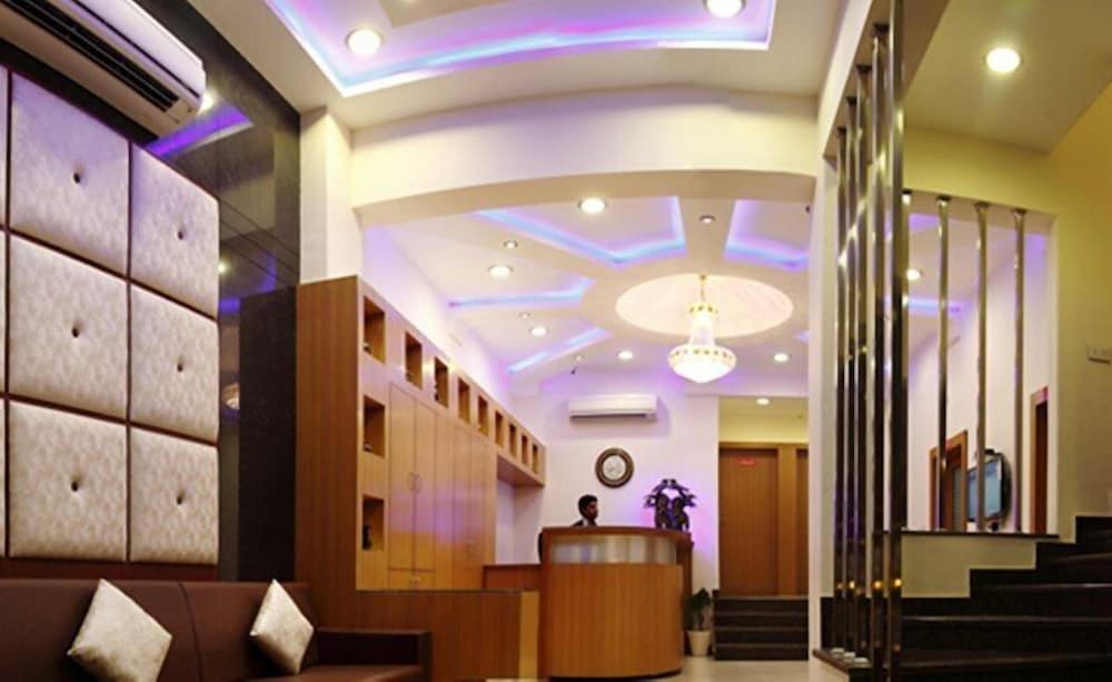 Фото Hotel Durga Silver Line