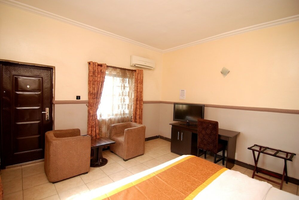 Фото Trafford Hotel