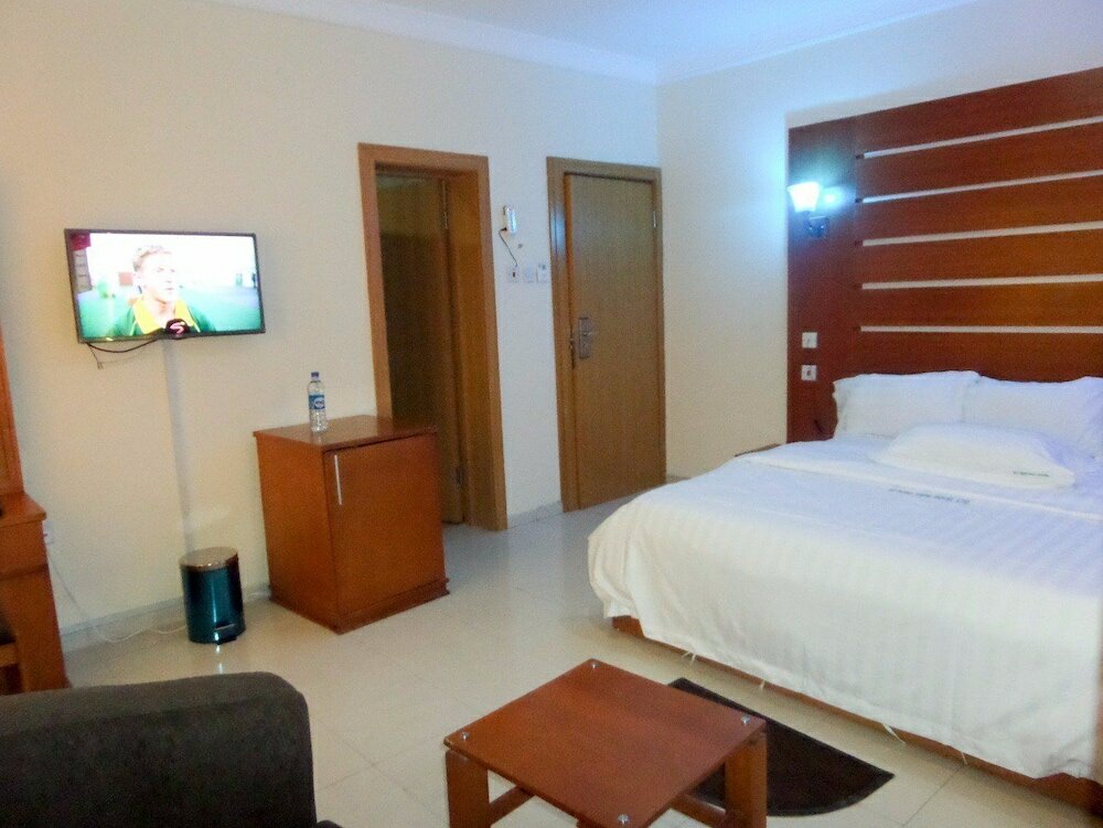 Фото Gilford View Hotels