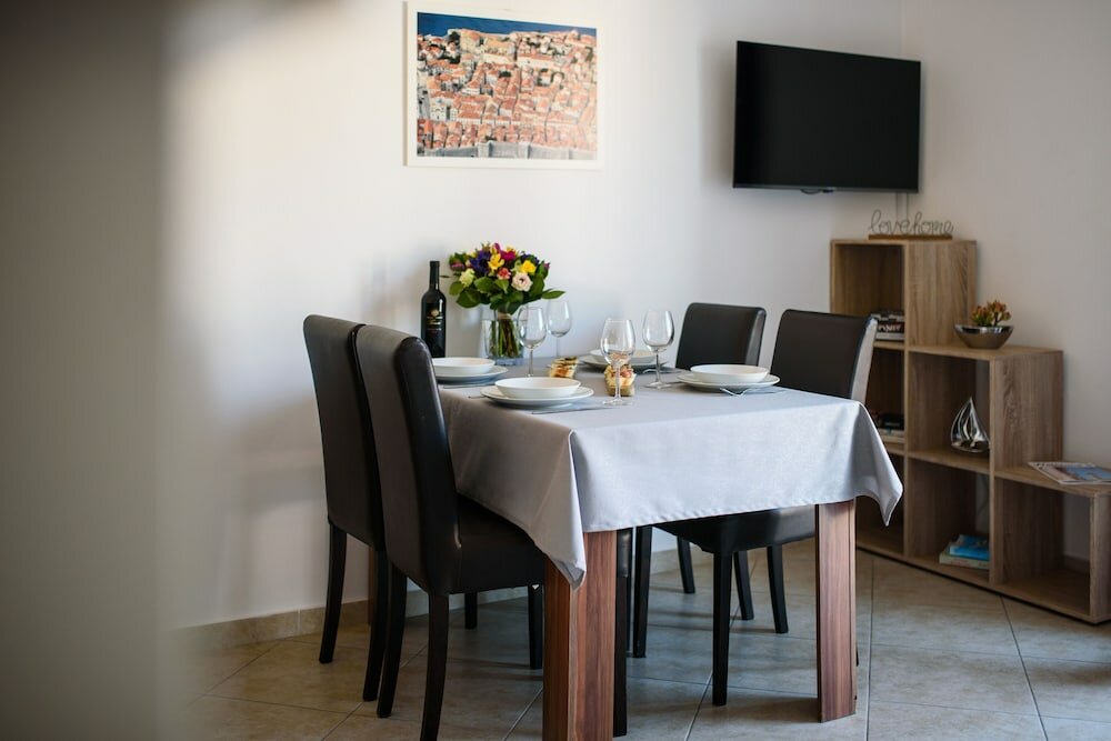 Фото California Apartments