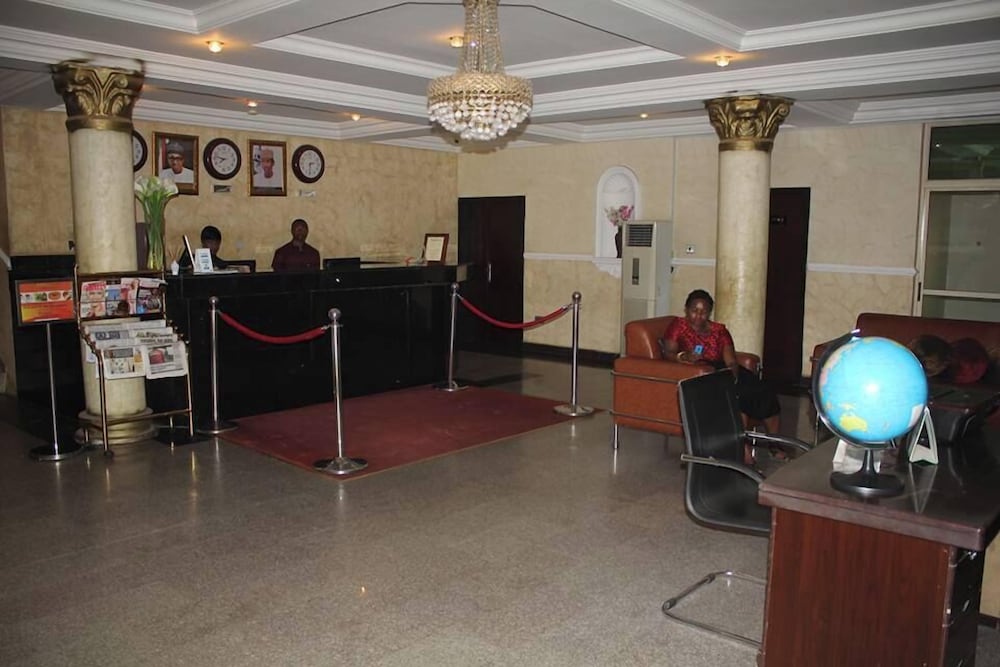 Фото отеля 2