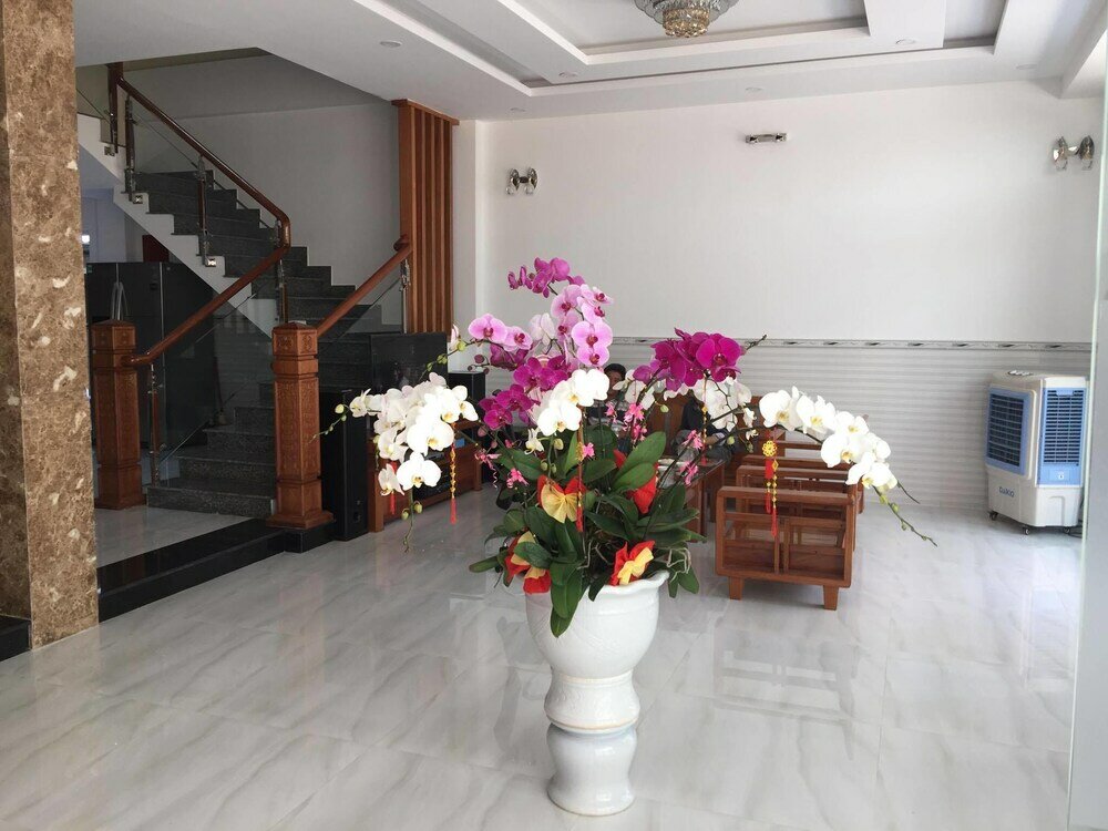 Фото Dam Phuc Hotel