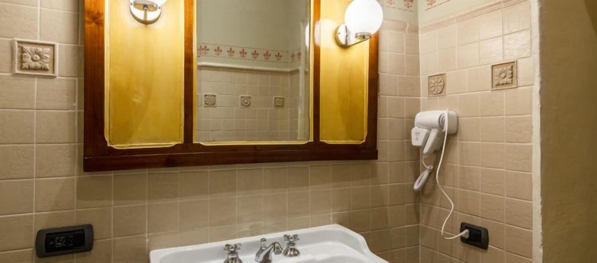 Фото Dimora Storica Palazzo Puccini Lsm