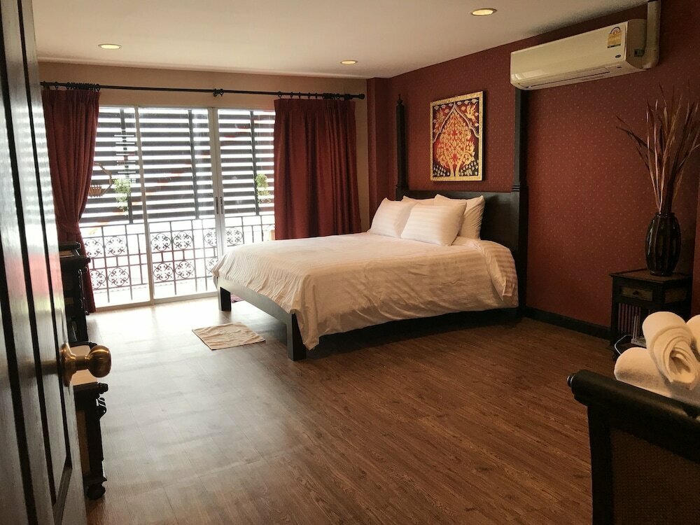 Hotel Rooftop Room, Bangkok, photo