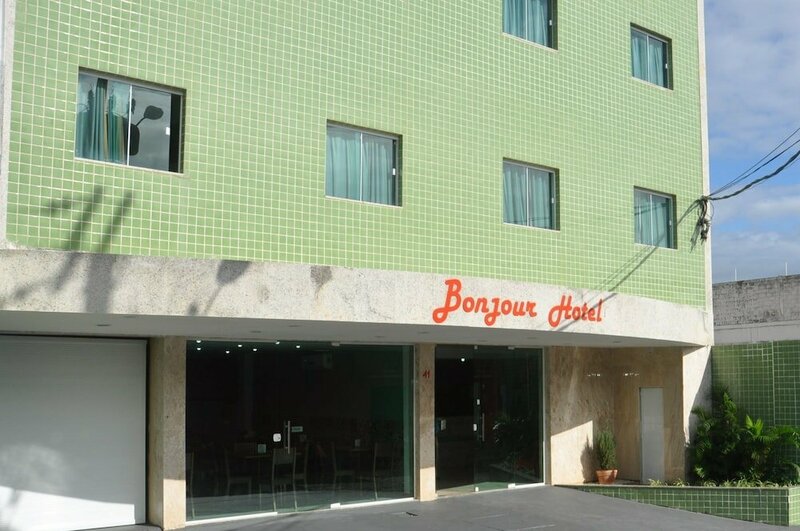 Гостиница Bonjour Hotel