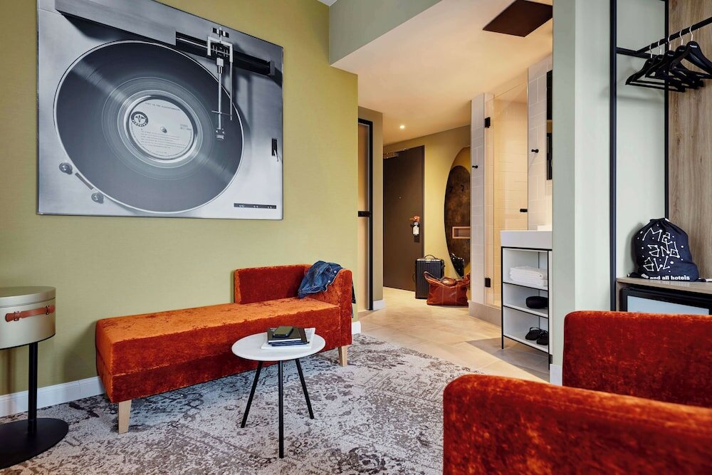 Фото 71705316397