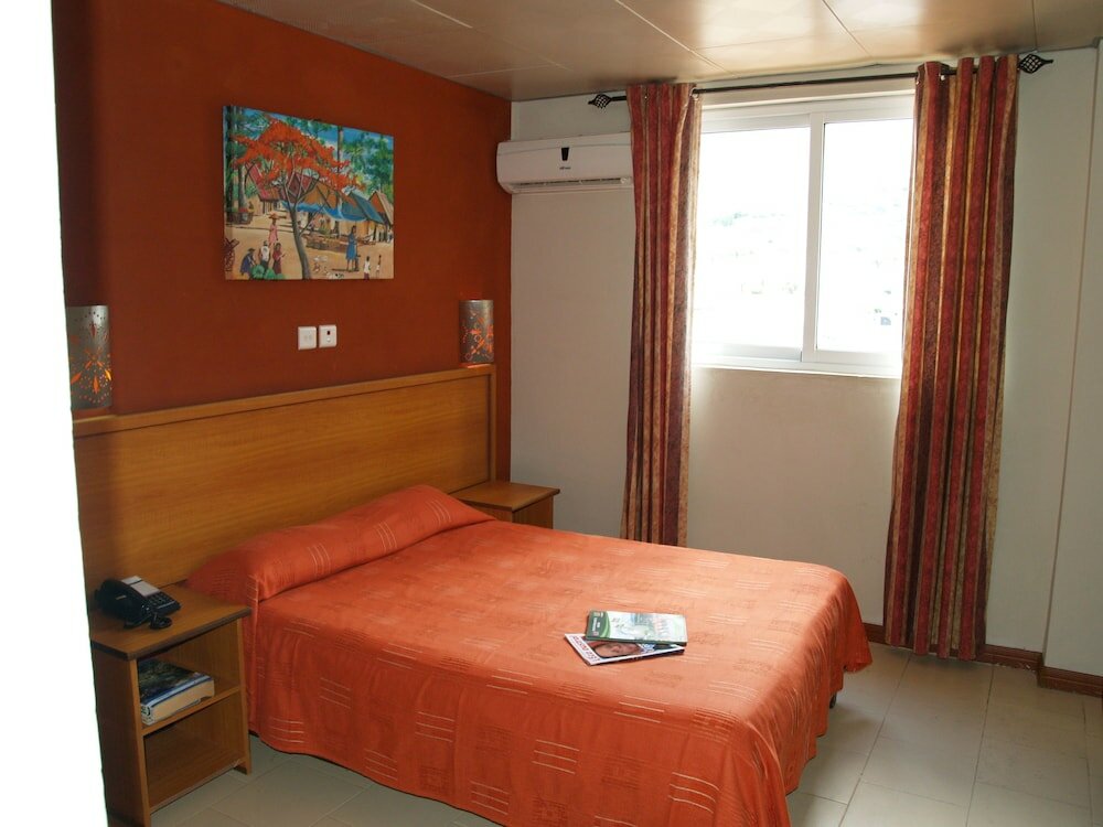 Фото Le Champ de Mars B&b