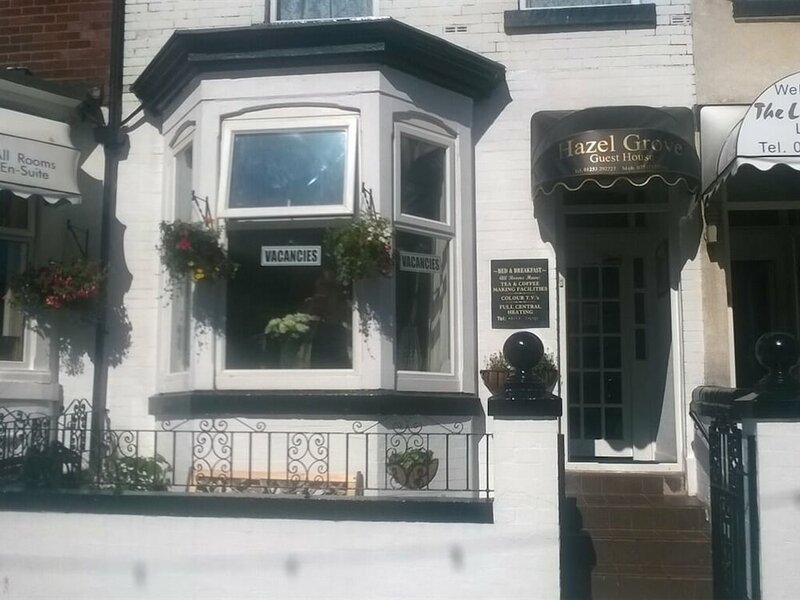 Гостиница Hazelgrove Guest House в Блэкпуле