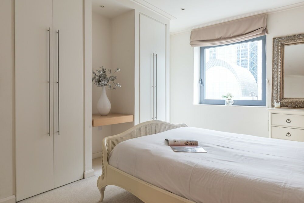 Фото Canary Wharf Waterfront Apartments