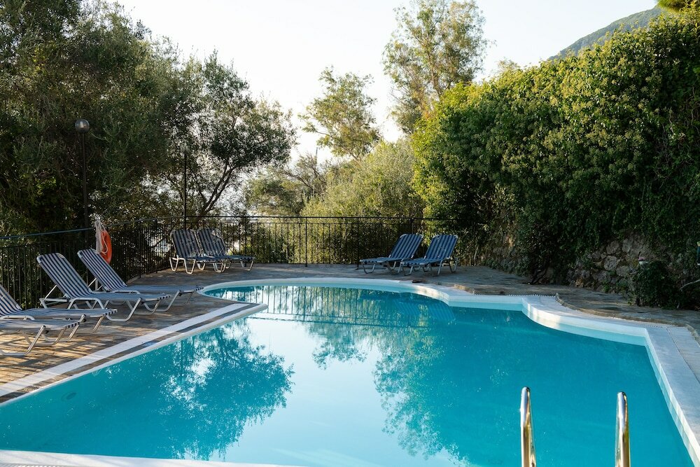 Фото Dimitra Studios