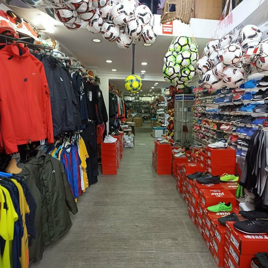 Sportswear and shoes CarverSpor, Golcuk, photo