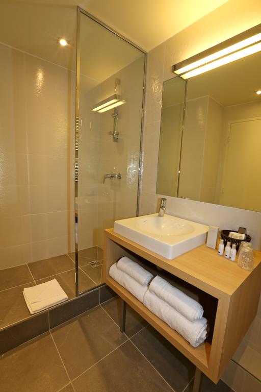 Фото Kyriad Paris 18 Porte de Clignancourt Montmartre