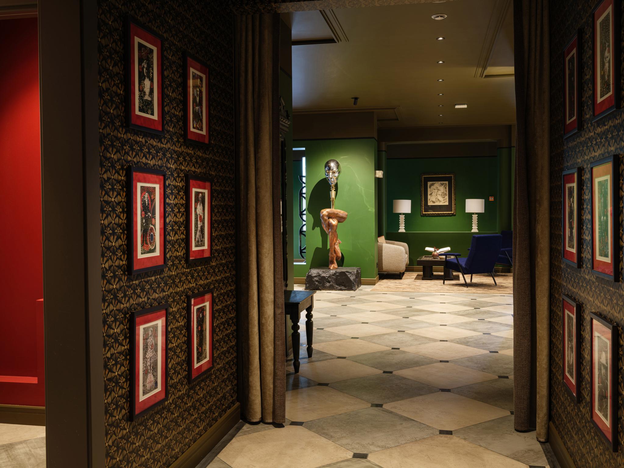 Фото Алхимист