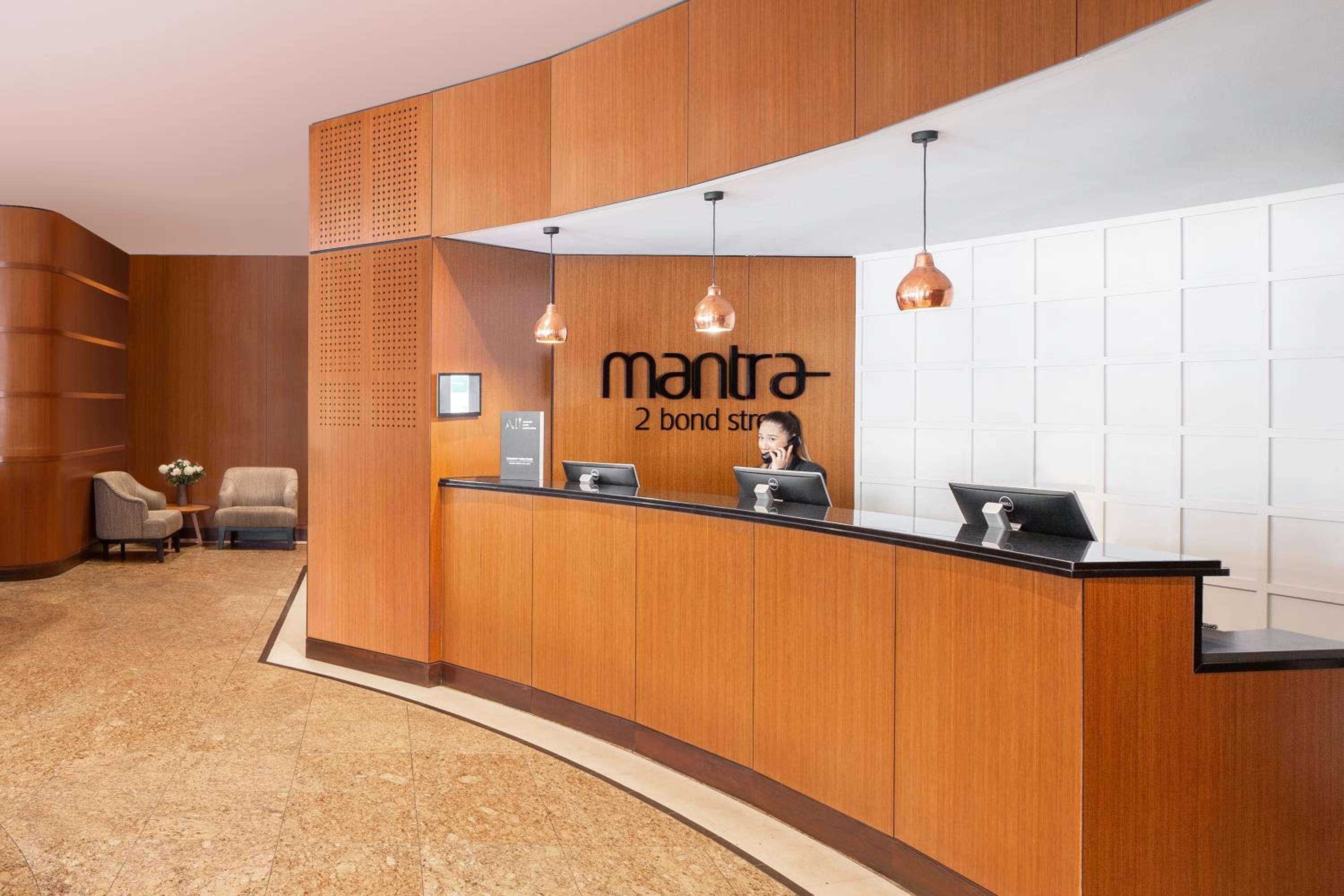 Фото Mantra 2 Bond Street Sydney