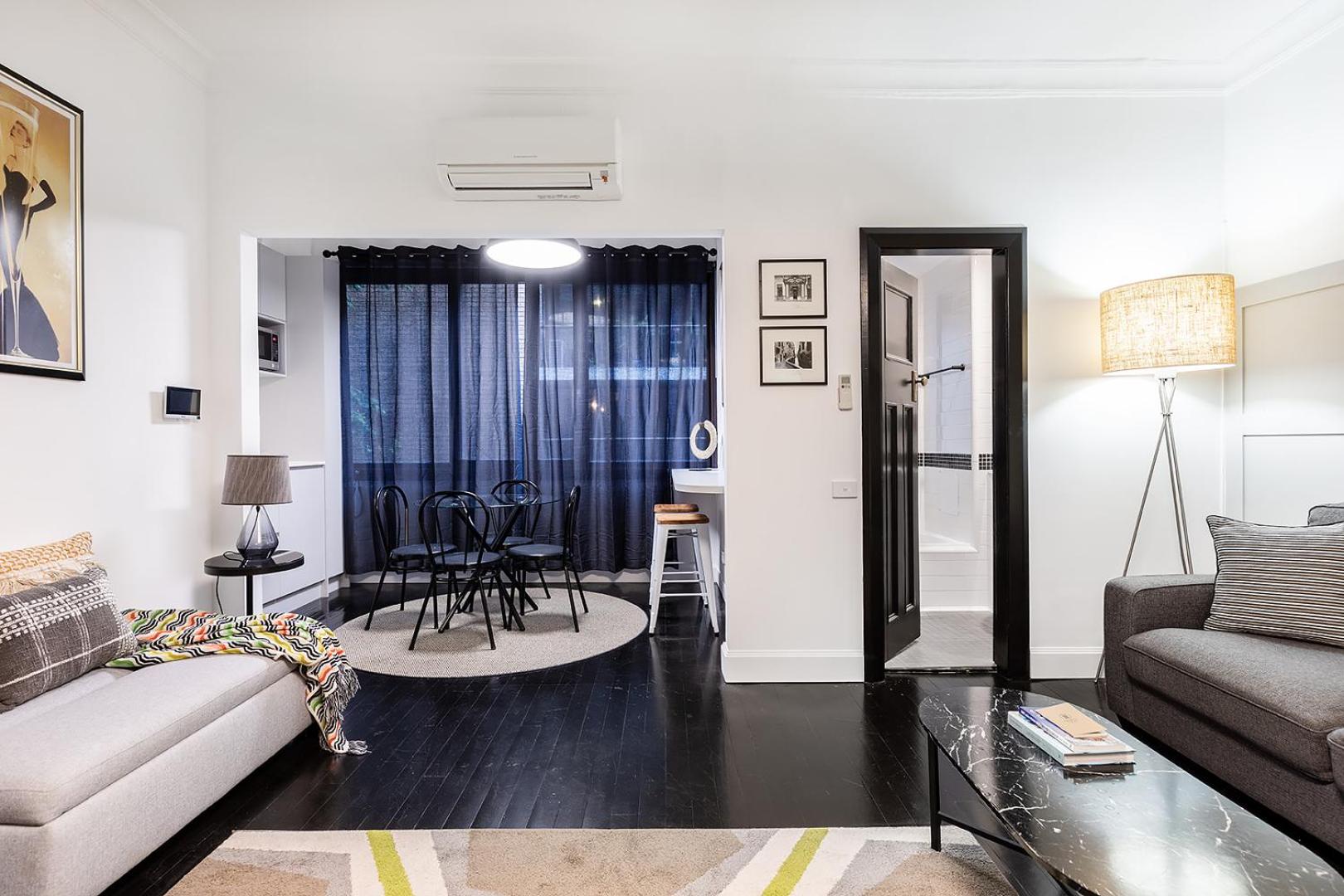 Фото Regents Court