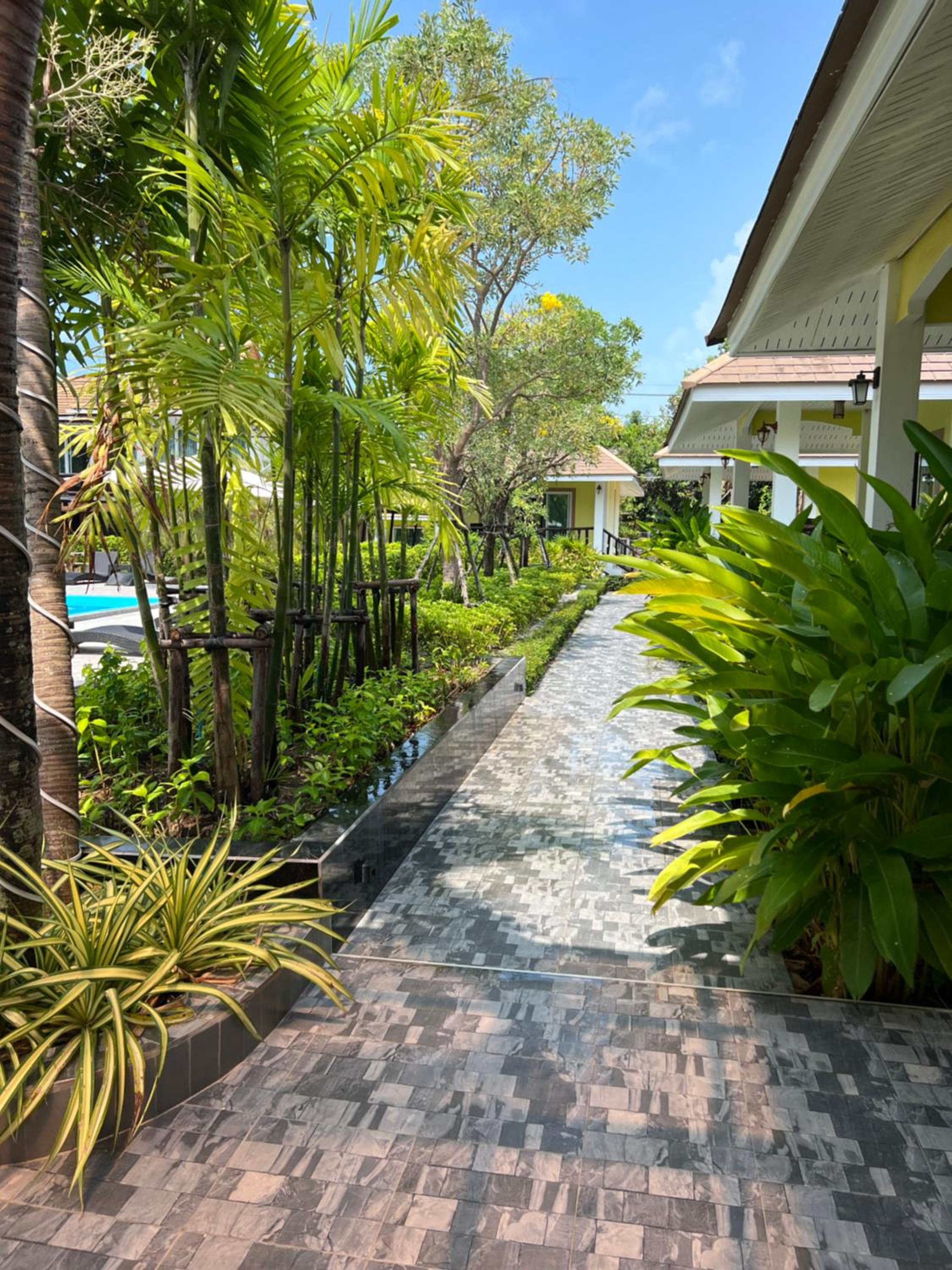 Фото Thipburee Resort