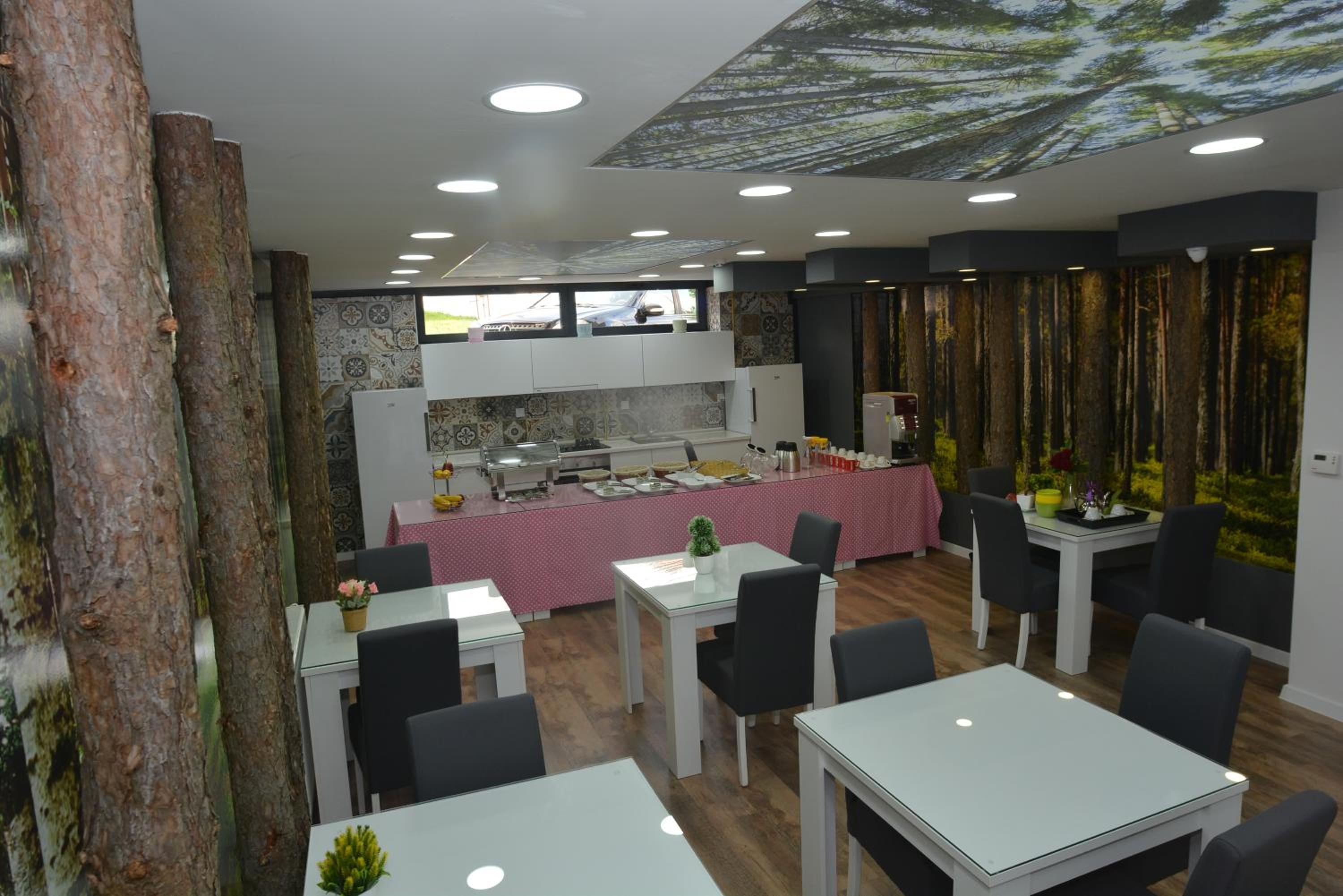 Фото Hotel Family