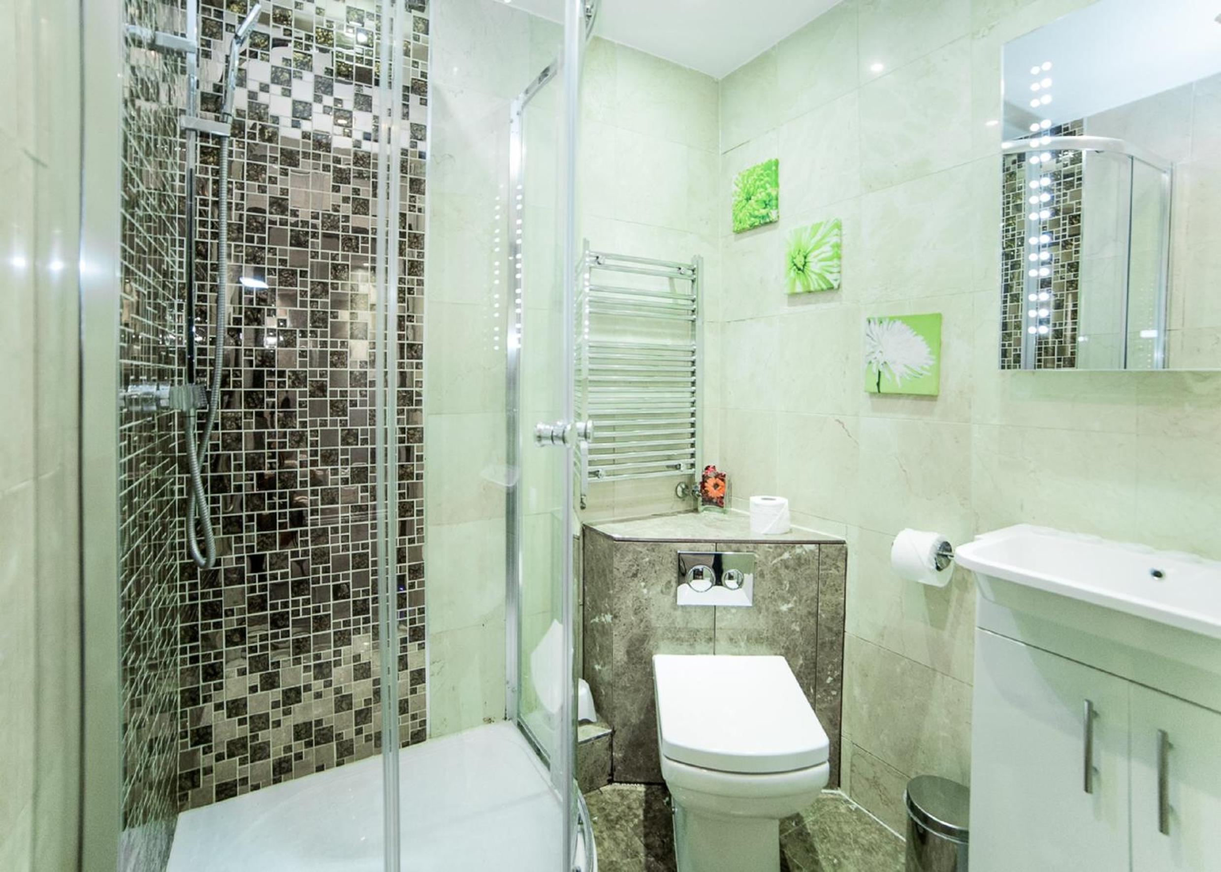 Фото Imperial Court Suites