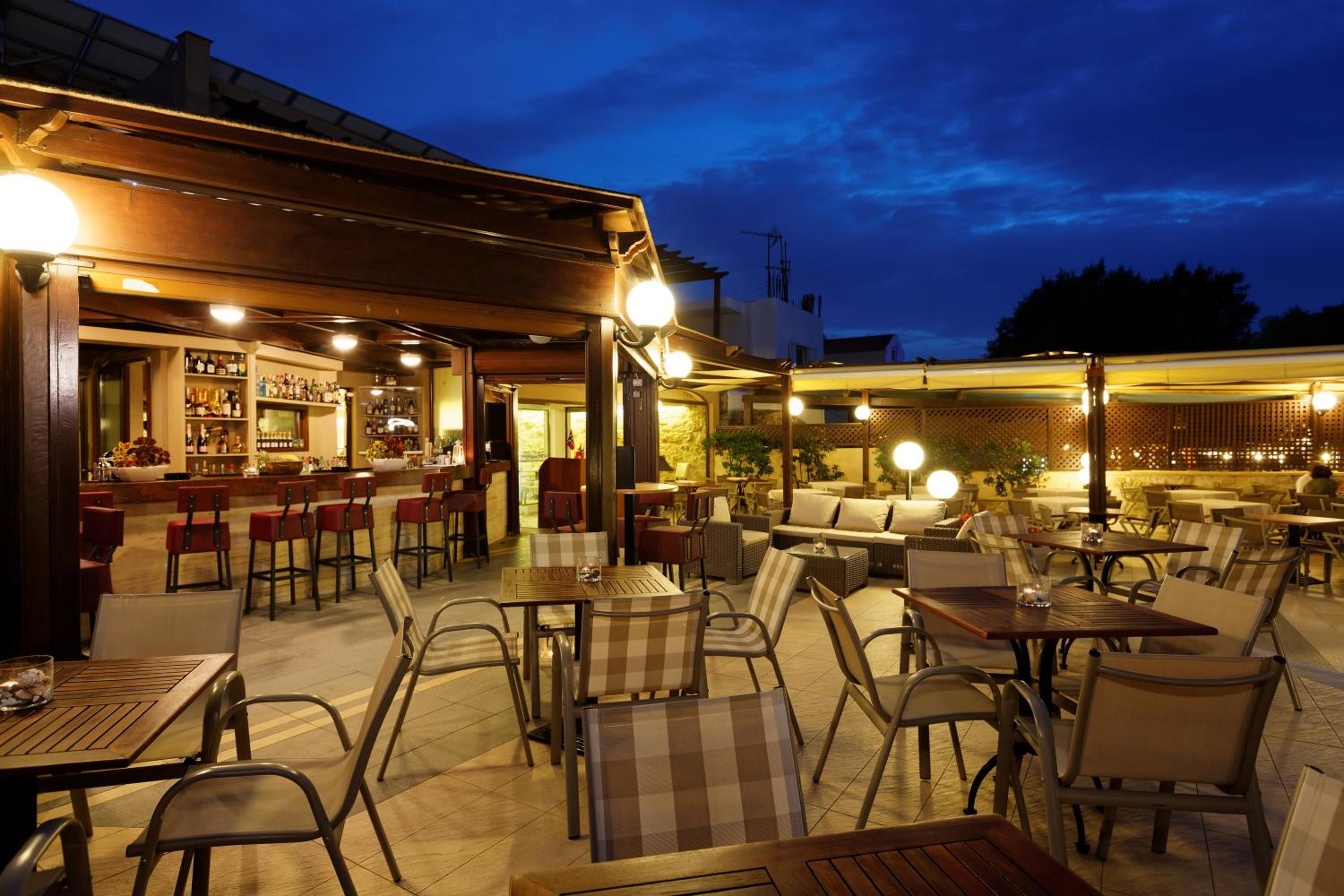 Фото Indigo Mare Hotel Apartments