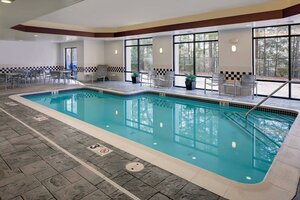 Гостиница SpringHill Suites Manchester-Boston Regional Airport