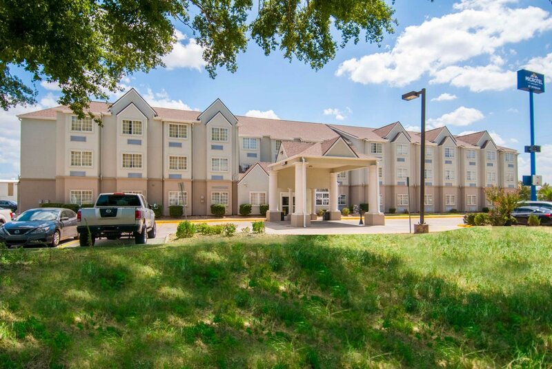 Гостиница Microtel Inn & Suites by Wyndham Scott/Lafayette в Скотте