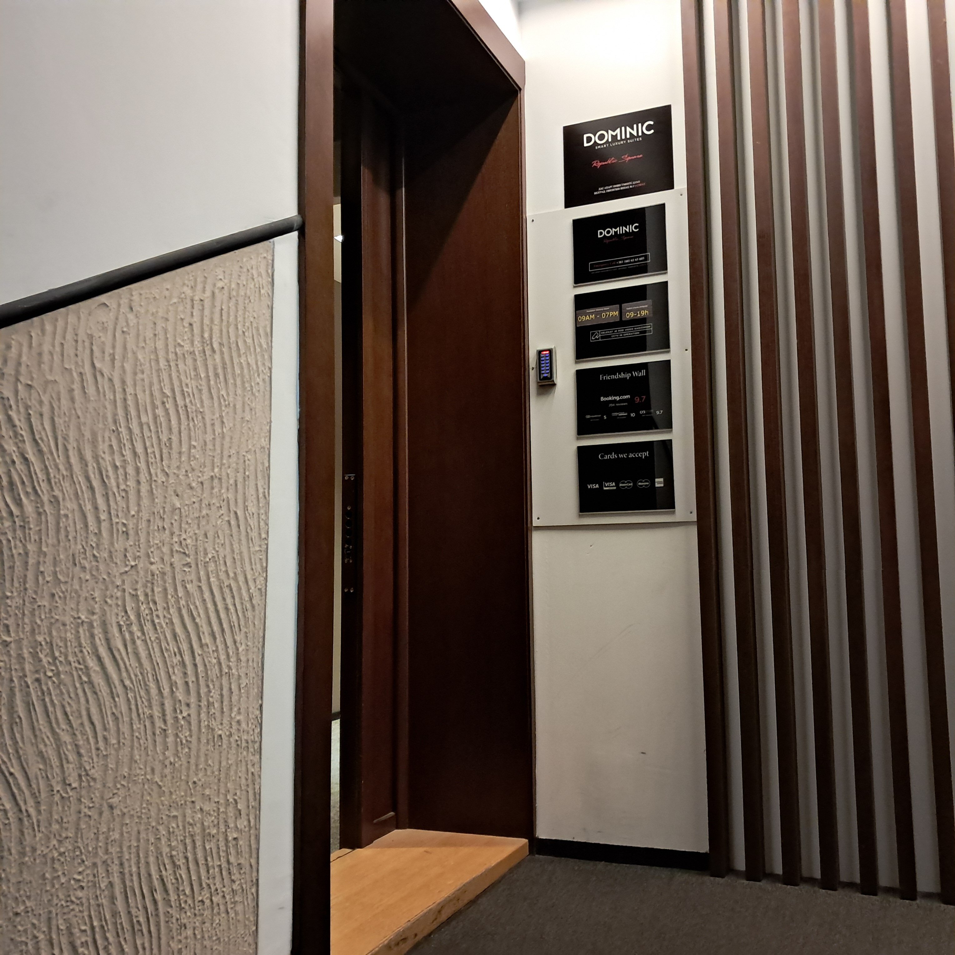 Фото Dominic Smart Luxury Suites Republic Square