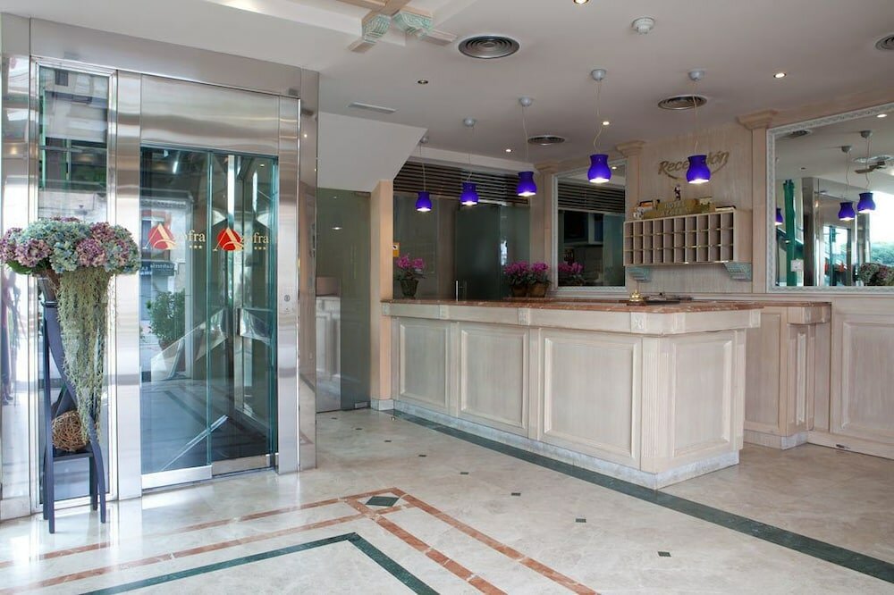 Фото Hotel Azofra