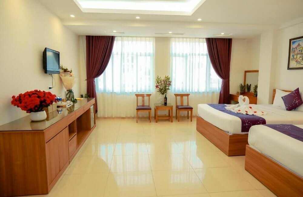 Фото Aloha Hotel Tay Ho -by Bay Luxury