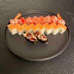 Losos sushi & oysters (ulitsa imeni Sakko i Vantsetti, 23), barra de sushi