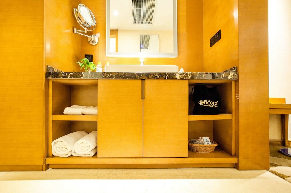 Фото Ramada Encore Wuhan