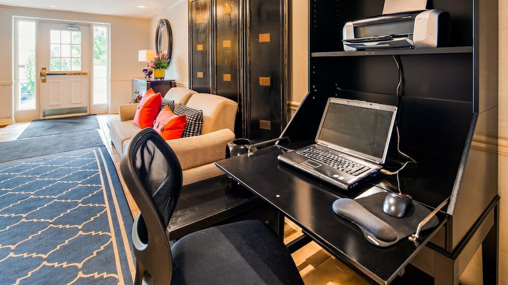 Фото Best Western Colonel Butler Inn