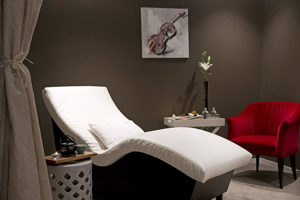 Фото Sofitel Queenstown Hotel and SPA