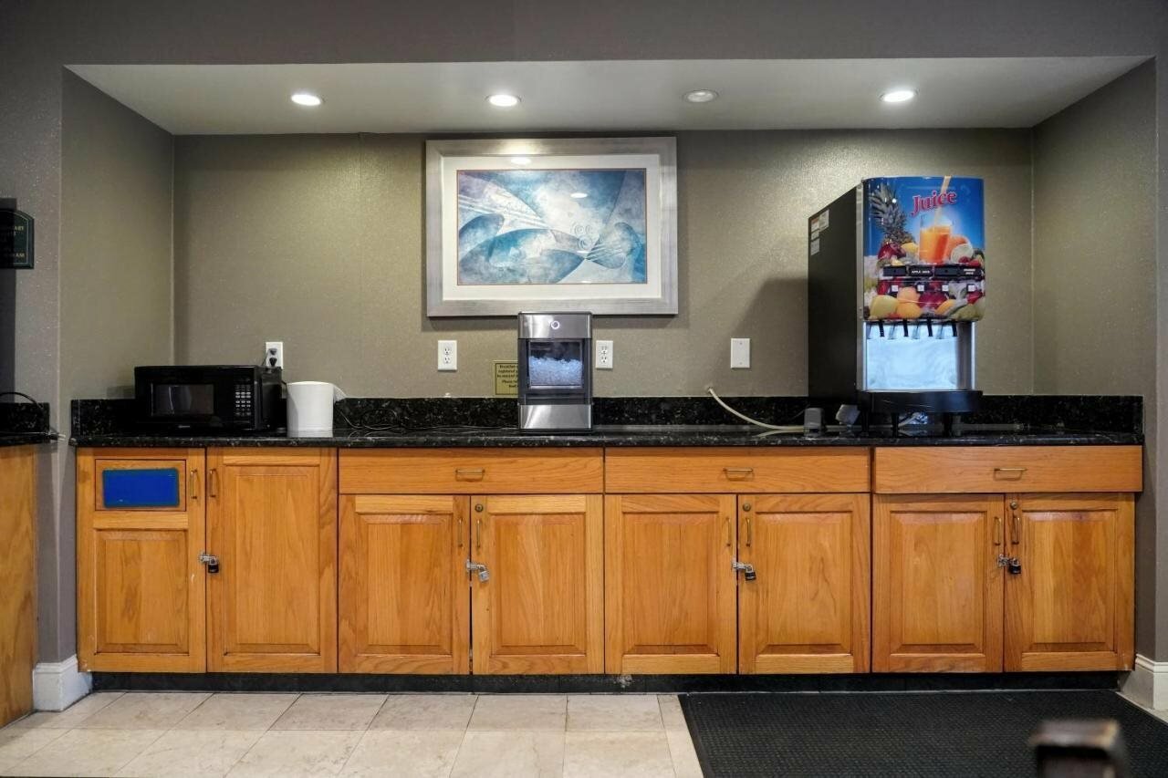 Фото Quality Inn Raleigh near Walnut Creek Amphitheatre